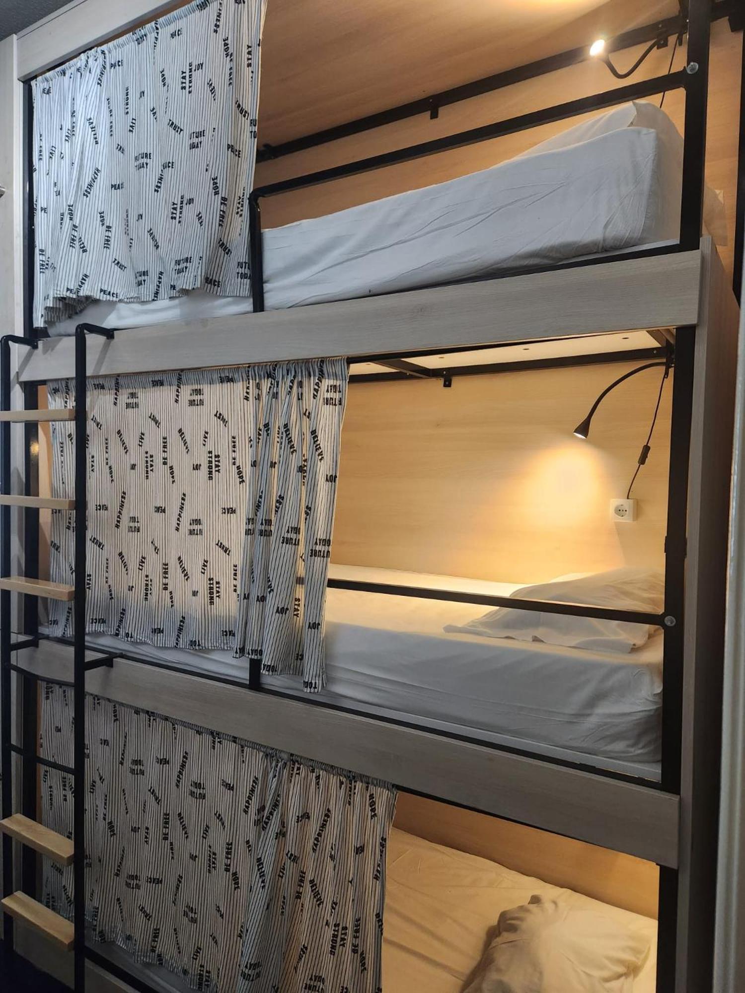 Daora Lisbon Low Cost Hostel エクステリア 写真